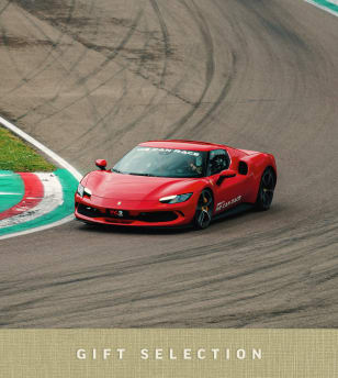 Al volante di una supercar nei migliori circuiti d'Italia